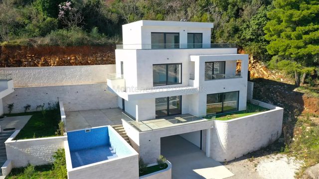 Villa in Budva