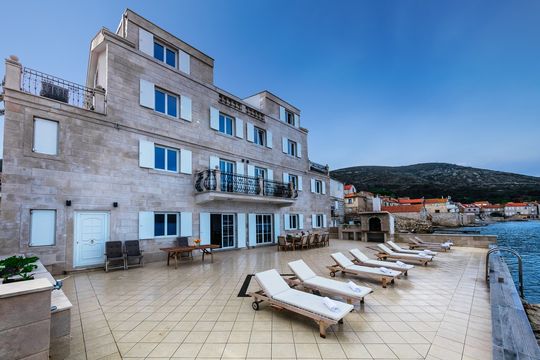 Villa in Vis