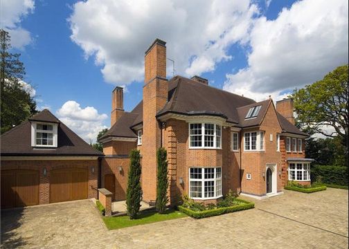 Detached house in London