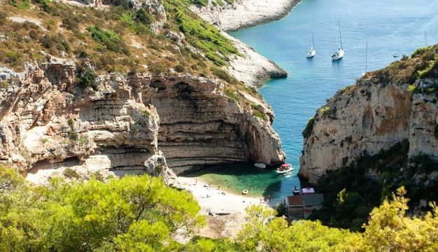 Land in Vis