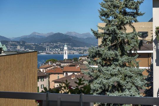 Apartment in Campione d'Italia