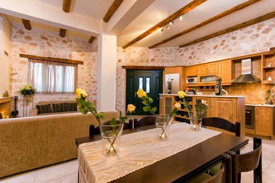Detached house in Mouzaki