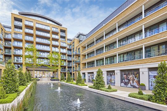 Apartment in Brentford
