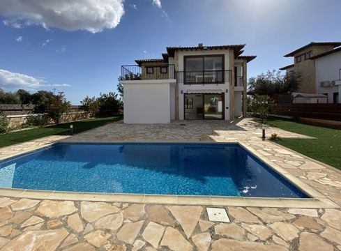 Villa in Souni