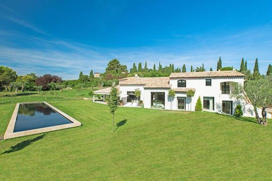 Villa in Mougins