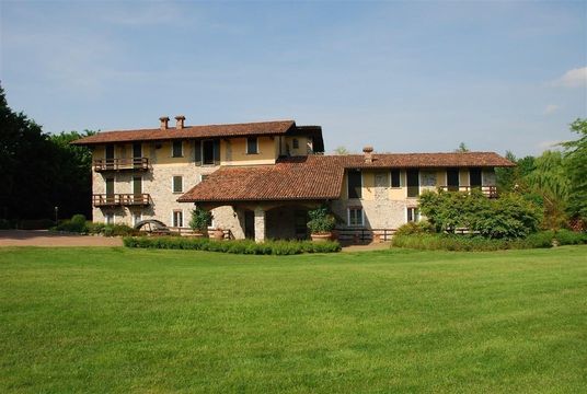 Villa in Comignago