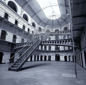 Italian authorities want to sell the old prisons to built the new ones