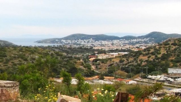 Land in Koropi